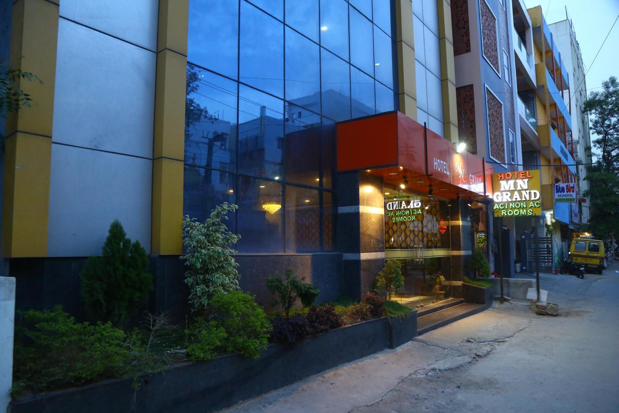 Hotel Mn Grand Shamshabad Airport Zone Hyderabad Zewnętrze zdjęcie
