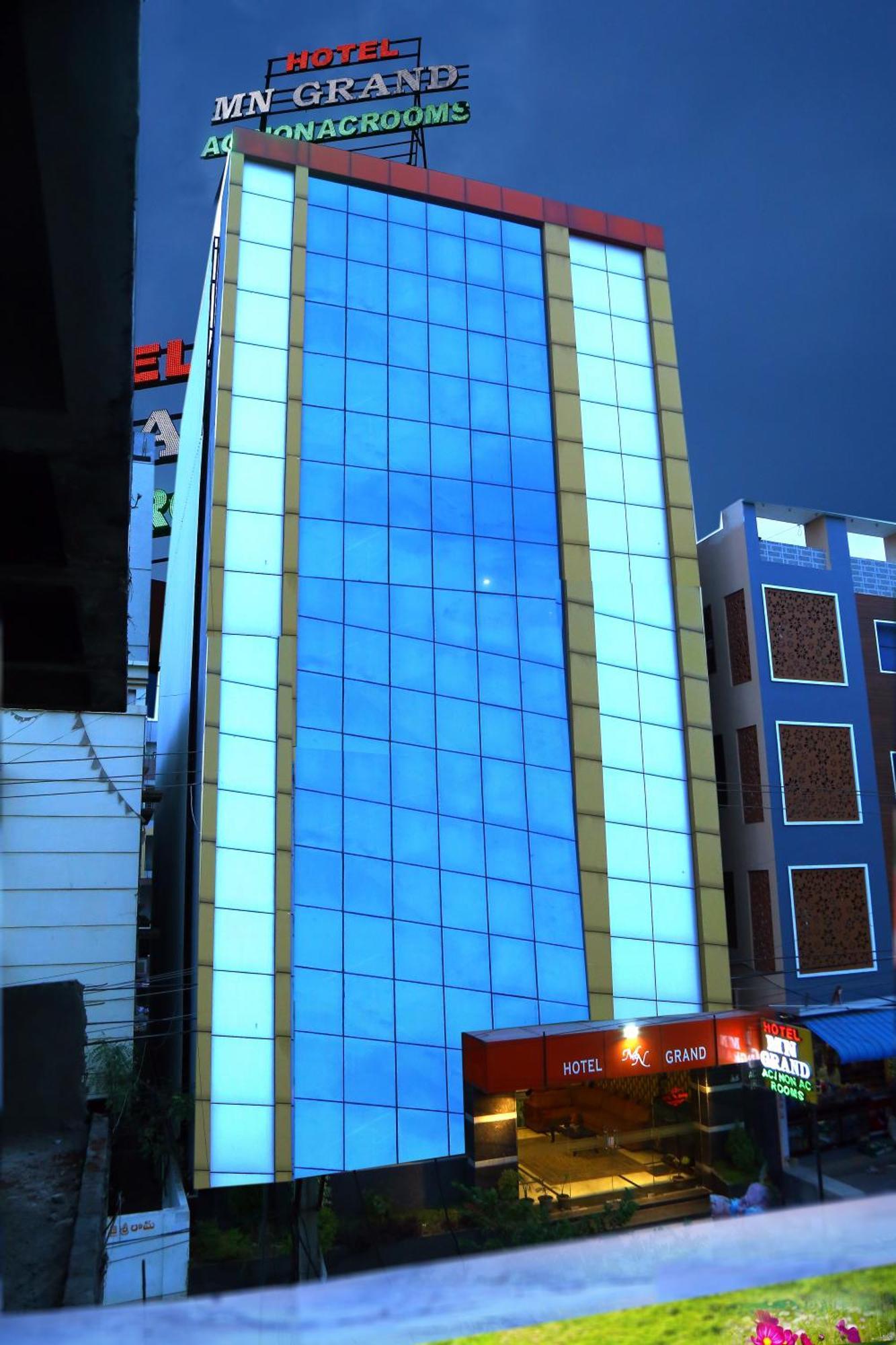 Hotel Mn Grand Shamshabad Airport Zone Hyderabad Zewnętrze zdjęcie